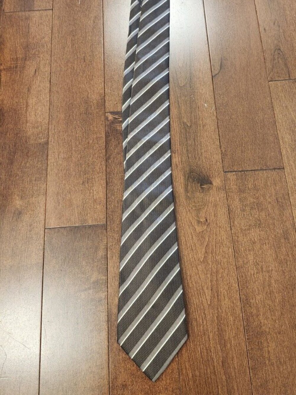 Burberry men's striped silk brown tie